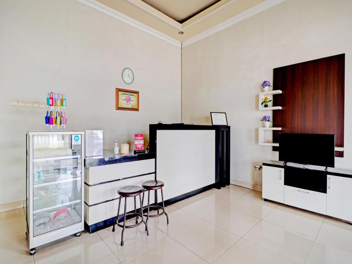 Oyo 90347 Hotel Srikandi Syariah Tasikmalaya Esterno foto