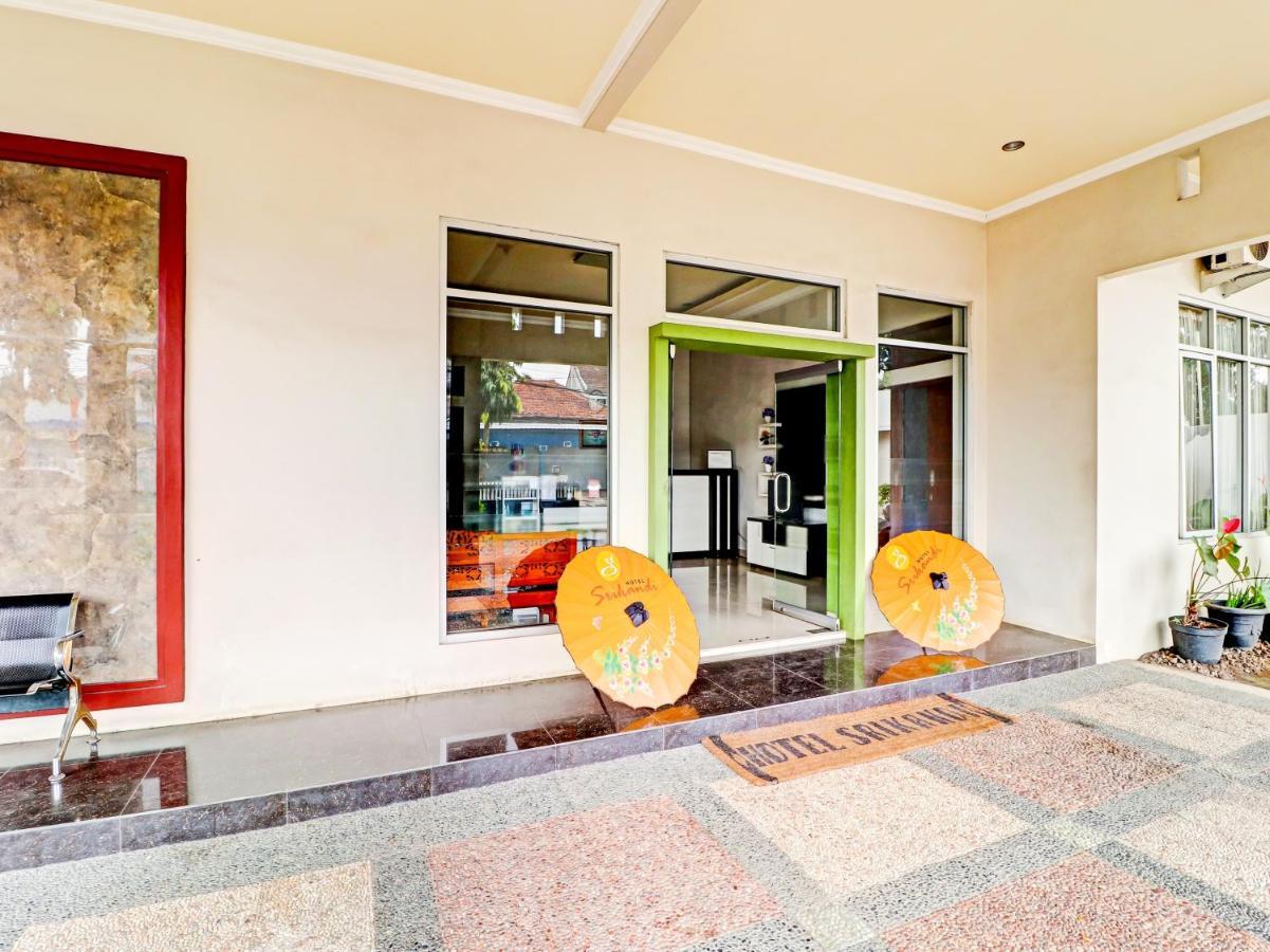 Oyo 90347 Hotel Srikandi Syariah Tasikmalaya Esterno foto