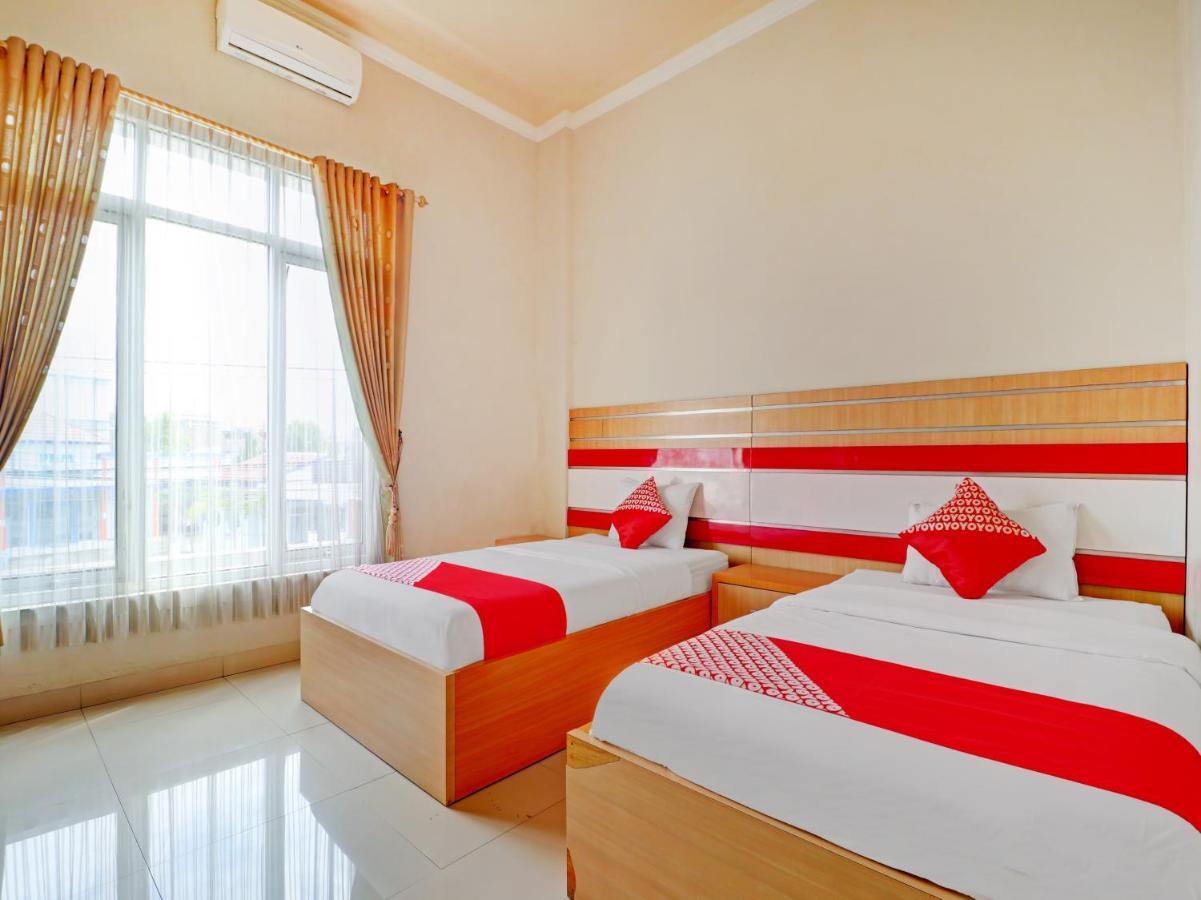 Oyo 90347 Hotel Srikandi Syariah Tasikmalaya Esterno foto