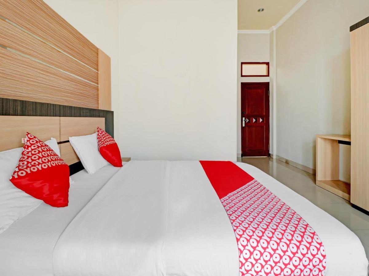Oyo 90347 Hotel Srikandi Syariah Tasikmalaya Esterno foto